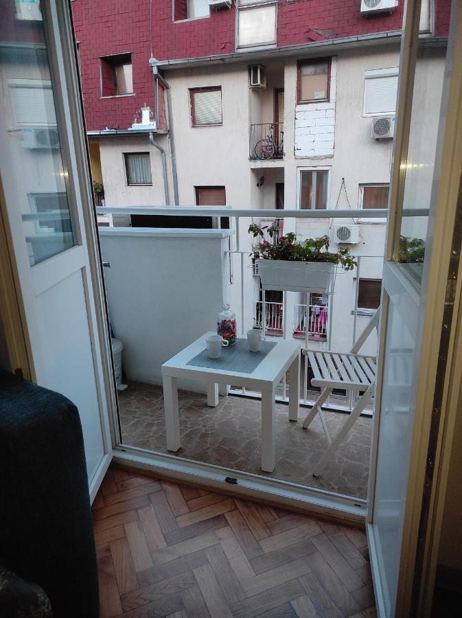 Apartman Nicolas Belgrad Exterior foto