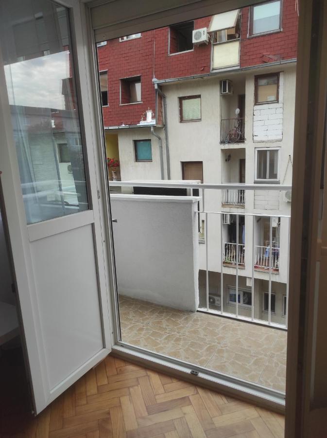 Apartman Nicolas Belgrad Exterior foto